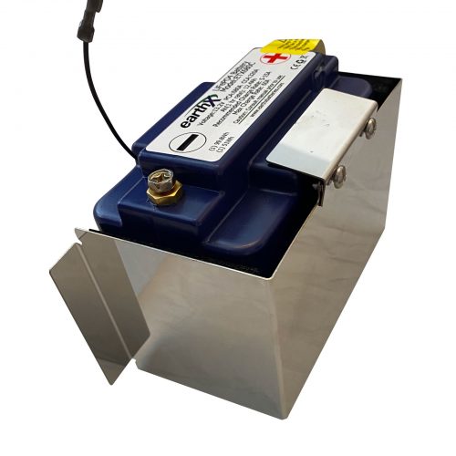 BB-TH-CO Thermal Battery Box “C” Case, featuring a blue battery unit with a metallic casing. A cable is attached to the top, and a label is visible. The box is designed for thermal protection and efficient battery storage.